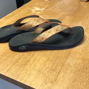 Chaco flip flops size 8